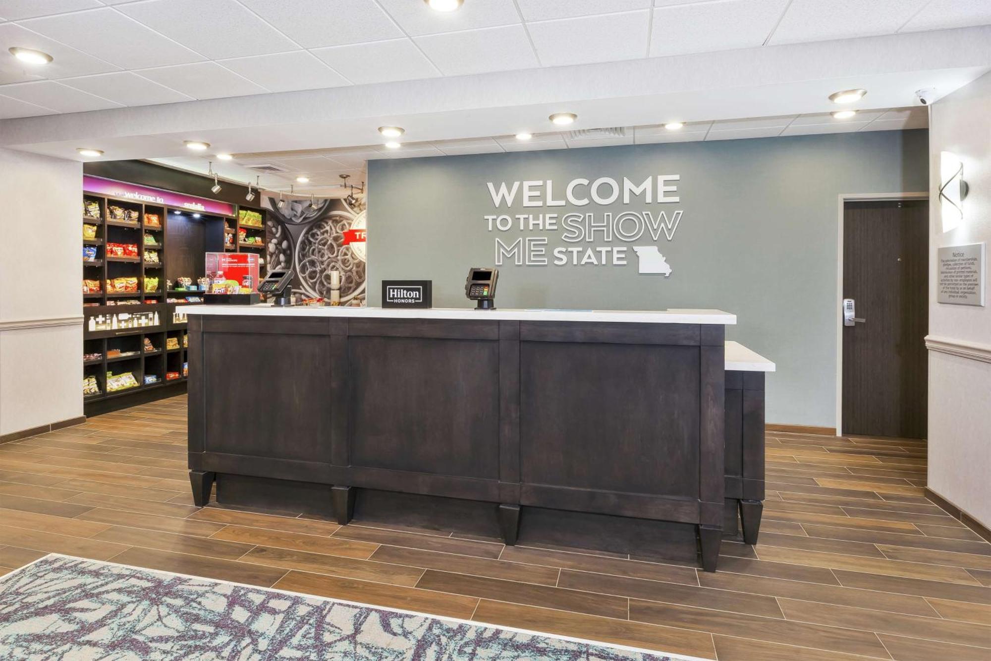 Hampton Inn סדליה מראה חיצוני תמונה